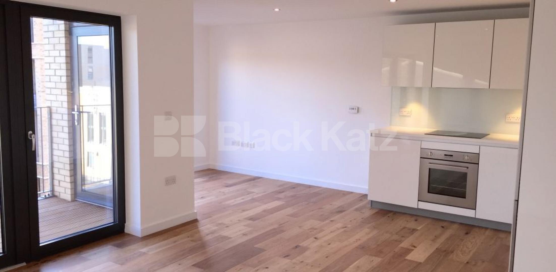 			UNDER OFFER , 2 Bedroom, 1 bath, 1 reception Apartment			 Bramah Road (Oval Quarter), Oval